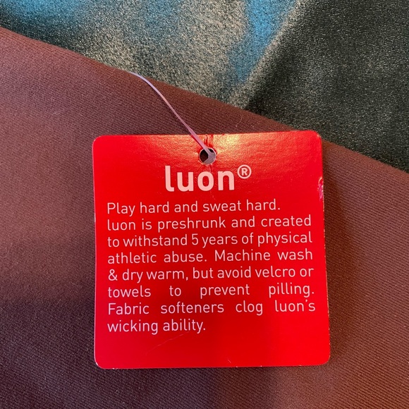 *NEW WITH TAGS* Brown Power Y Lululemon Top - Picture 3 of 4